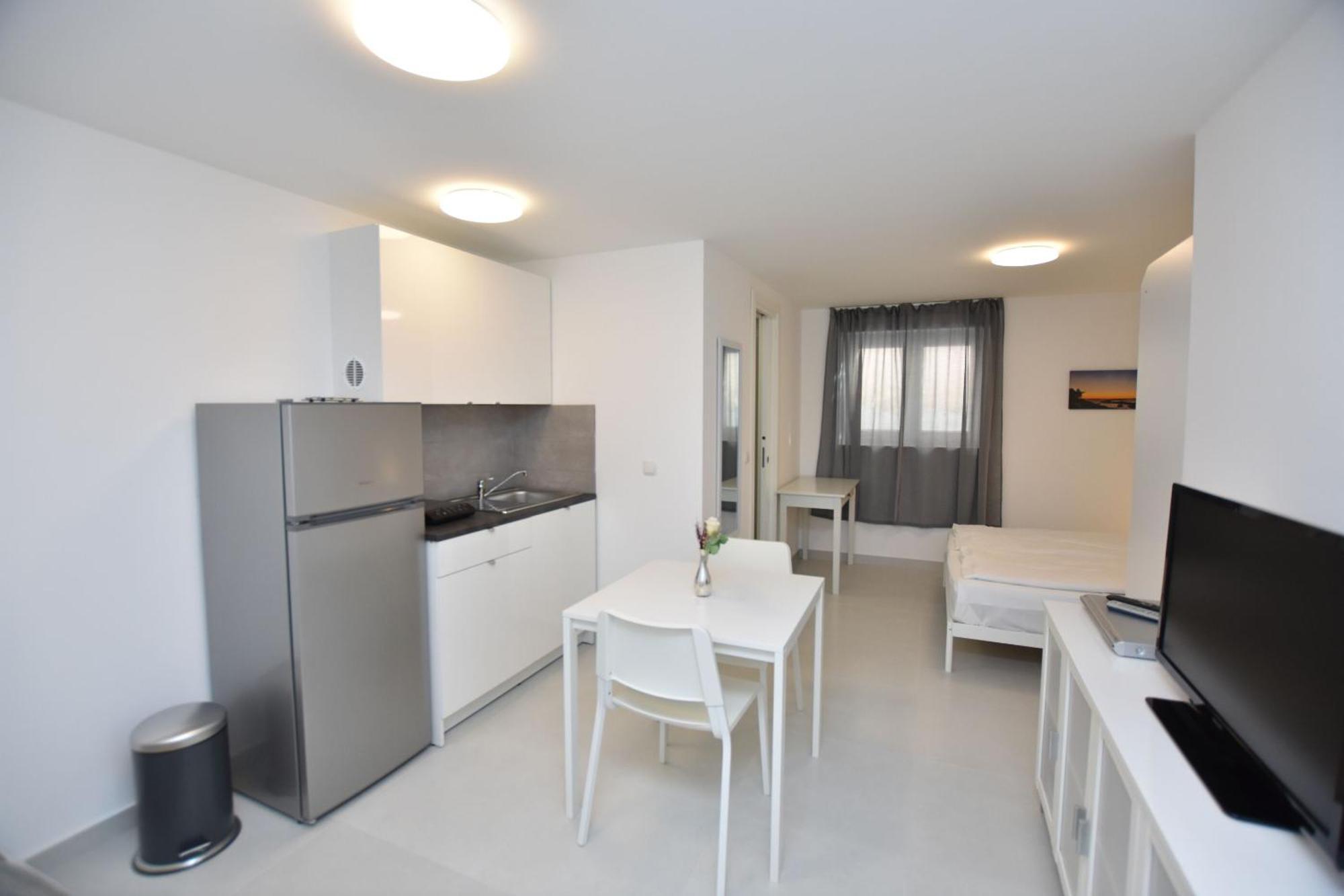 Apartments Leonardo Primošten Extérieur photo